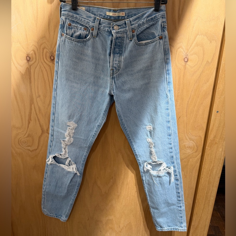 Levi’s High Rise Distressed Blue Jeans